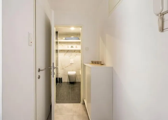 Cozy Renovated Close To Schoenbrunn Palace